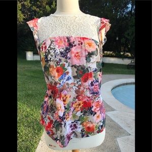 Flower/floral and lace blouse